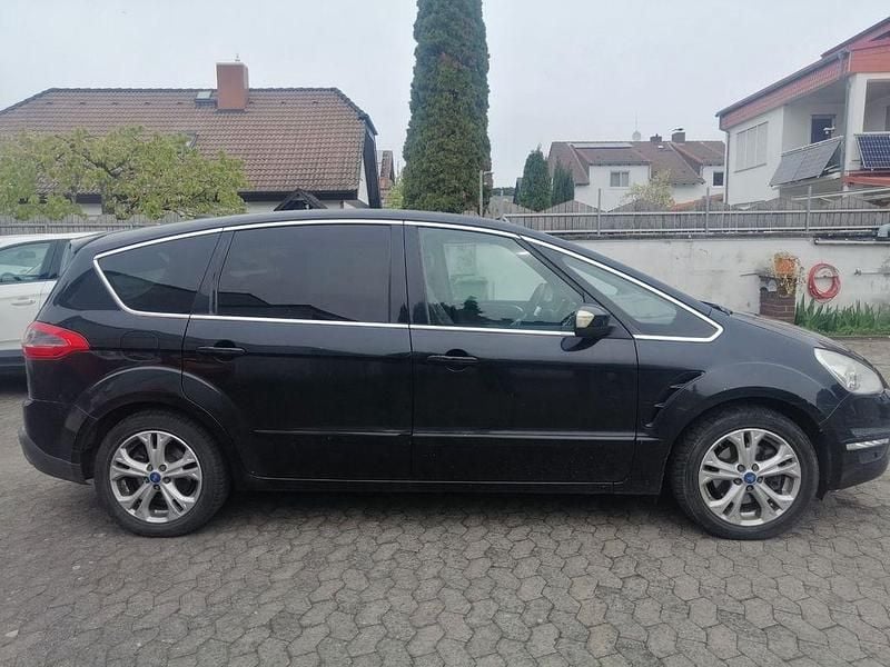 Gebraucht Ford S-MAX Individual 200 PS (147 kW) 2011 Schwarz Van / Kleinbus