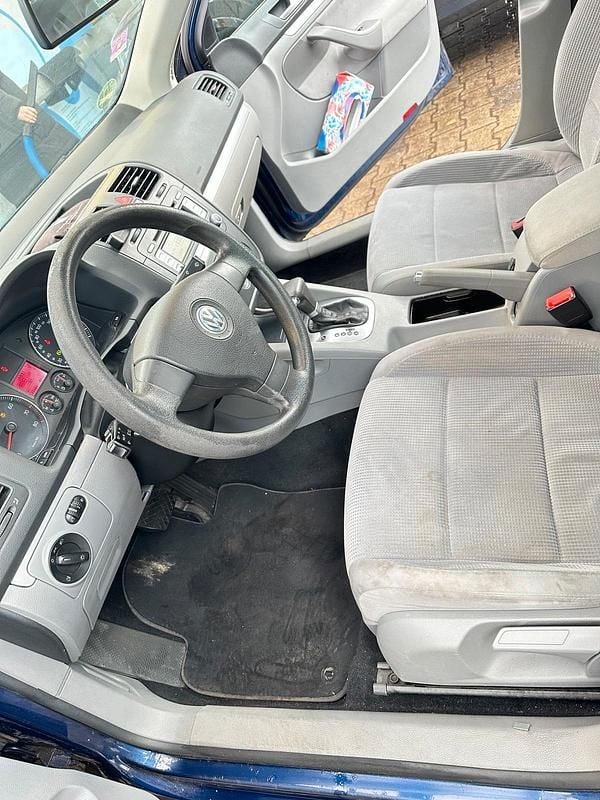 Gebraucht VW Jetta 152 PS (111 kW) 2007 Blau Limousine