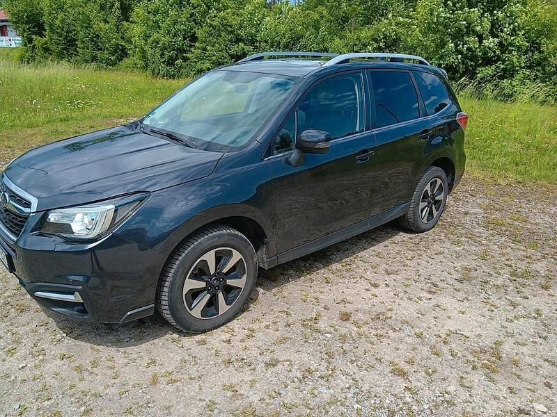 Grau Gebraucht 2016 Subaru Forester SUV | 10.700 € (Guter Preis) - Bild 1/4