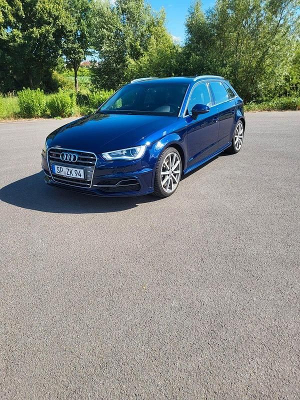 Blau Gebraucht 2013 Audi S3 Sportback Ambiente Kombi | 16.000 € - Bild 1/4
