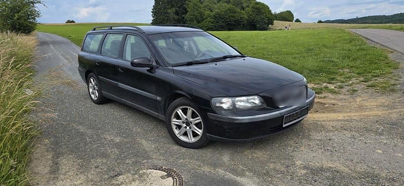 Schwarz Gebraucht 2002 Volvo V70 Kombi | 900 € (Superpreis) - Bild 1/4