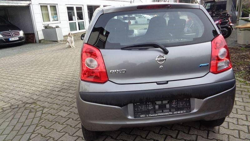 Gebraucht Nissan Pixo Acenta 68 PS (50 kW) 2012 Grau Kleinwagen