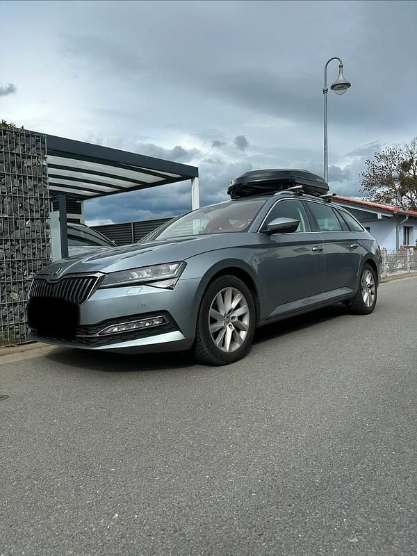 Gebraucht Skoda Superb Style 190 PS (139 kW) 2020 Silber Kombi