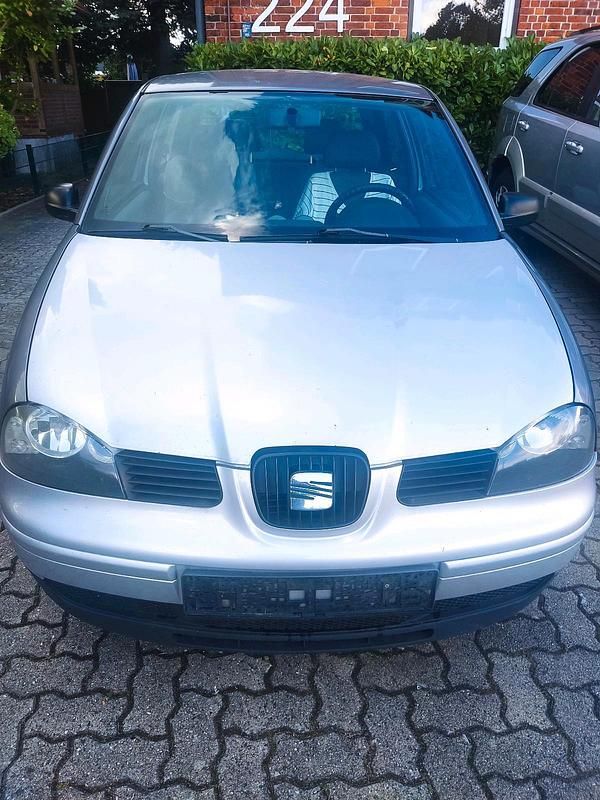 Silber Gebraucht 2002 Seat Arosa Kleinwagen | 450 € - Bild 1/4