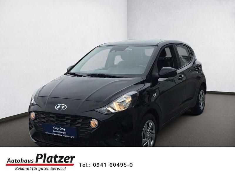 Gebraucht Hyundai i10 Select 67 PS (49 kW) 2022 Schwarz Kleinwagen