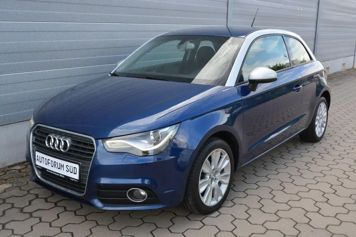 Gebraucht Audi A1 Ambition 122 PS (89 kW) 2012 Blau Kleinwagen