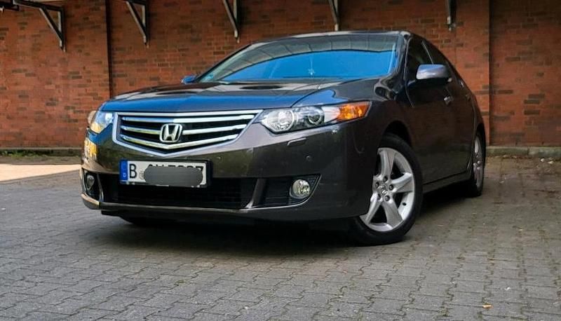 Grau Gebraucht 2009 Honda Accord Limousine | 8.500 € (Fairer Preis) - Bild 1/4