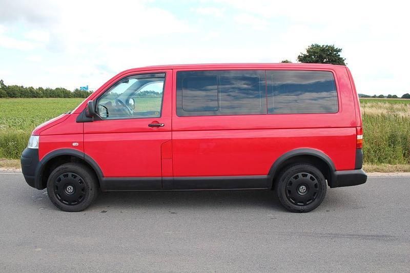 Gebraucht VW T5 102 PS (75 kW) 2008 Rot Van