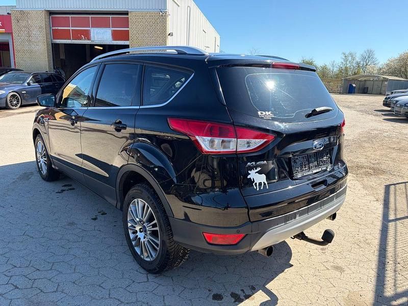 Usata Ford Kuga 140 CV (102 kW) 2013 Nero SUV