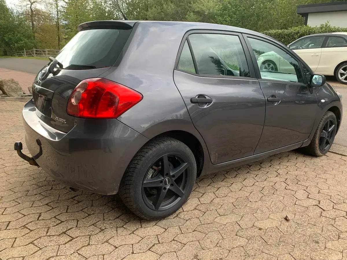 Gebraucht Toyota Auris 90 PS (66 kW) 2008 Kleinwagen