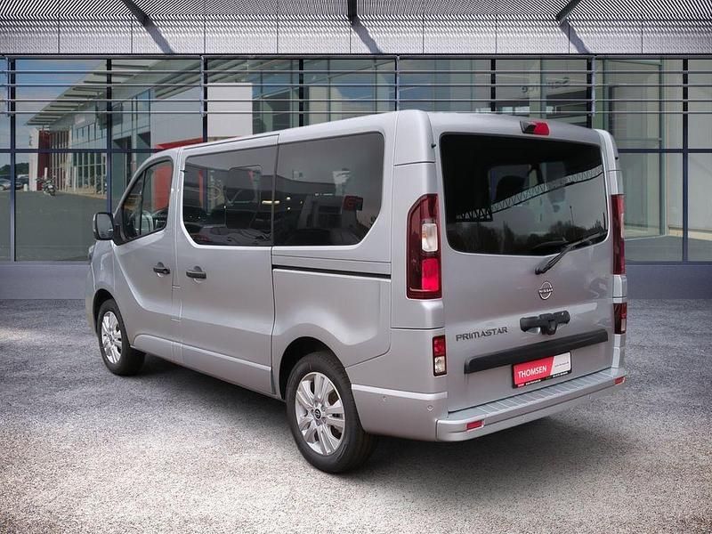 Neu Nissan Primastar Tekna 170 PS (125 kW) 2026 Gris highland Van / Kleinbus