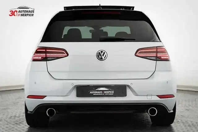 Gebraucht VW Golf VII GTI 245 PS (180 kW) 2017 White silver Limousine