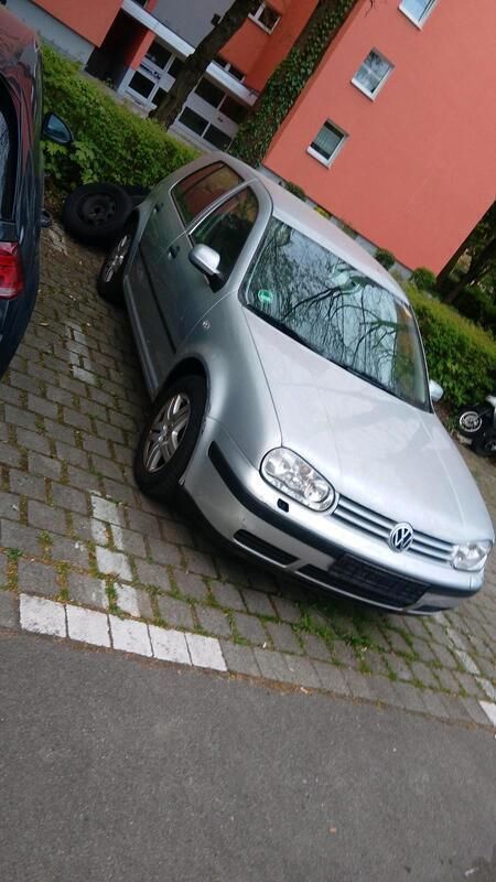 Silber Gebraucht 2001 VW Golf IV Limousine | 2.700 € (Fairer Preis) - Bild 1/4
