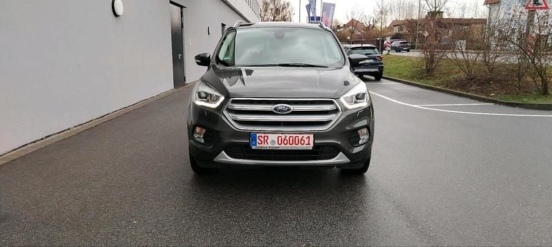 Second-hand Ford Kuga 182 CP (133 kW) 2017 Gri SUV