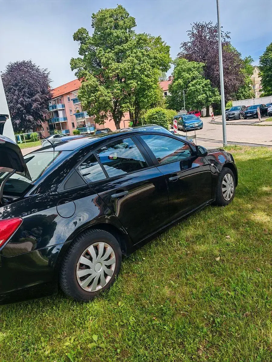 Gebraucht Chevrolet Cruze 124 PS (91 kW) 2011 Schwarz Limousine