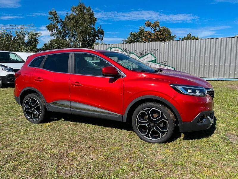 Rot Gebraucht 2018 Renault Kadjar Crossborder SUV | 17.500 € (Fairer Preis) - Bild 1/4