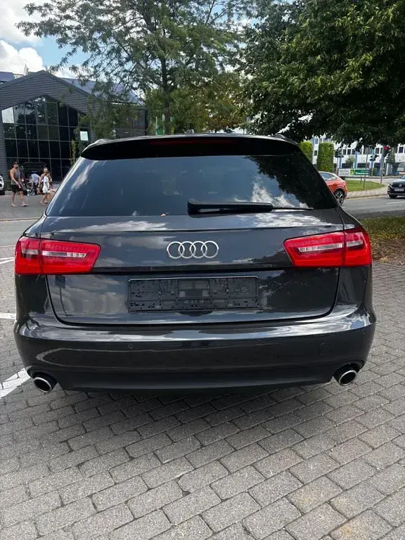 Gebraucht Audi A6 Business 204 PS (150 kW) 2014 Grau Kombi
