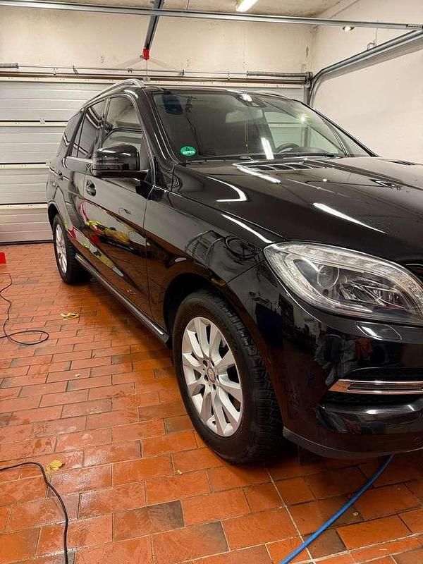 Gebraucht Mercedes ML250 204 PS (150 kW) 2015 Schwarz SUV