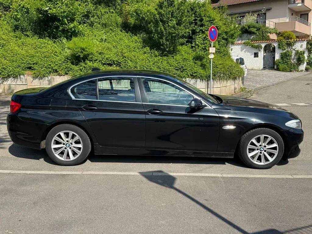 Gebraucht BMW 525 218 PS (160 kW) 2012 Schwarz Limousine