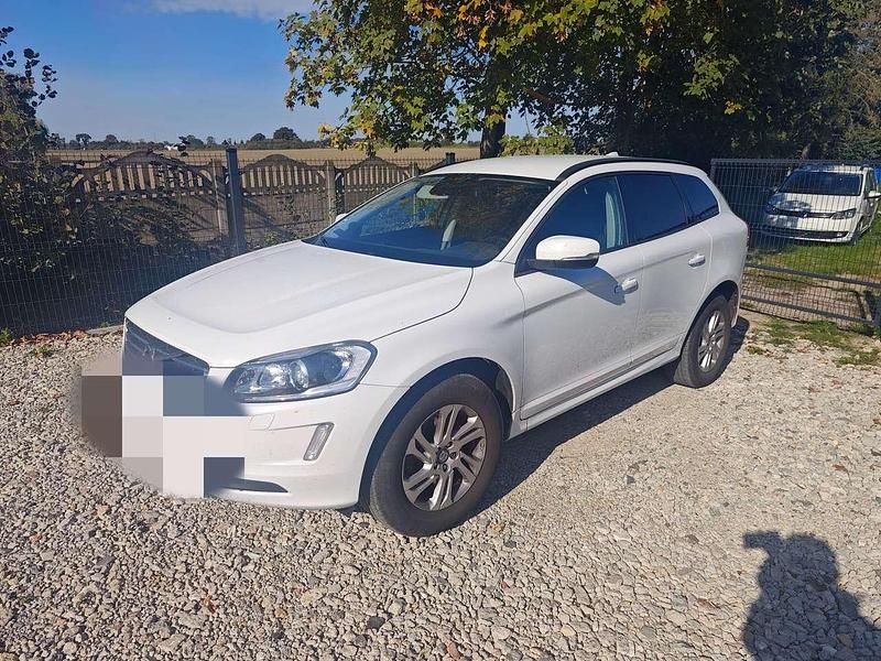 Weiß Gebraucht 2014 Volvo XC60 Ocean Race SUV | 10.998 € (Fairer Preis) - Bild 1/3