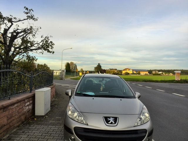Gebraucht Peugeot 207 88 PS (64 kW) 2006 Silber Kleinwagen