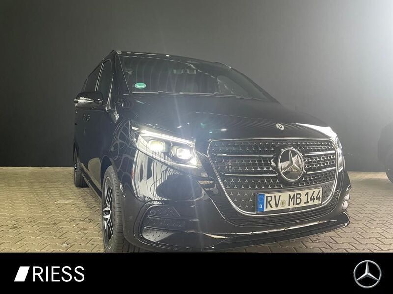 Schwarz Gebraucht 2024 Mercedes V300 Avantgarde Van / Kleinbus | 93.880 € - Bild 1/4