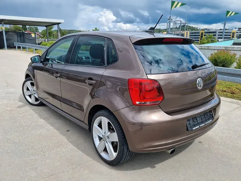 Gebraucht VW Polo Life 90 PS (66 kW) 2013 Braun Kleinwagen