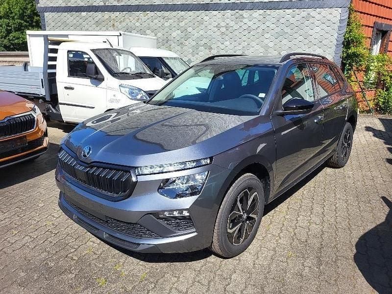 Graphitegrau metallic Neu 2025 Skoda Kamiq Design Edition SUV | 25.945 € (Guter Preis) - Bild 1/4