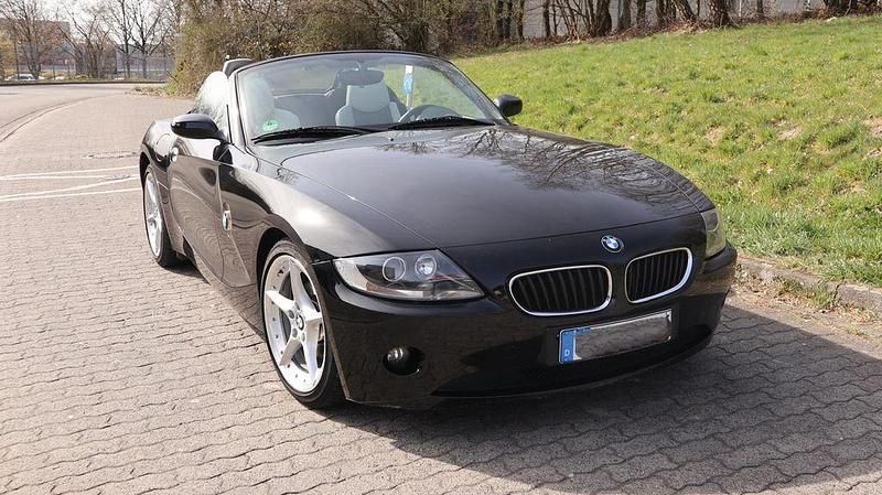 Gebraucht BMW Z4 Performance 170 PS (125 kW) 2005 Schwarz Cabrio