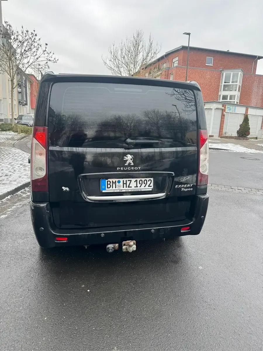 Gebraucht Peugeot TePee 162 PS (119 kW) 2012 Schwarz Van / Kleinbus