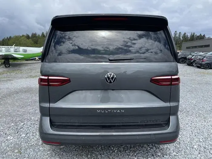 Neu VW T7 Edition 150 PS (110 kW) 2026 Grau, indiumgrau metallic (x3) Van