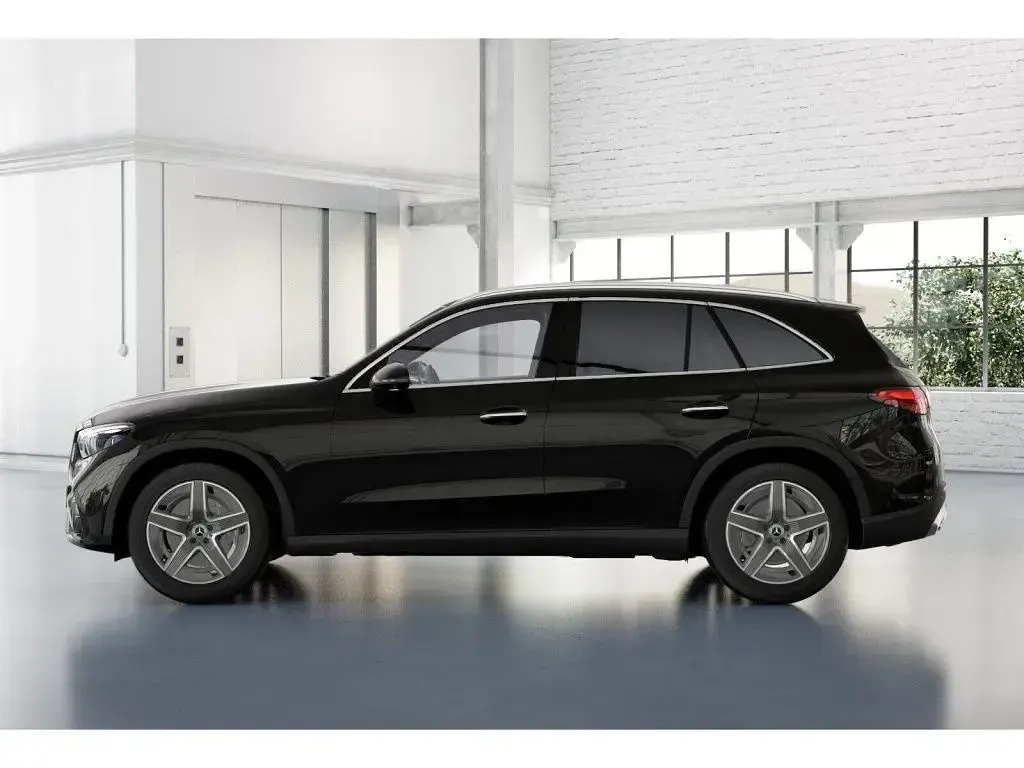 Gebraucht Mercedes GLC300 AMG 258 PS (189 kW) 2025 Schwarz obsidianschwarz metallic SUV