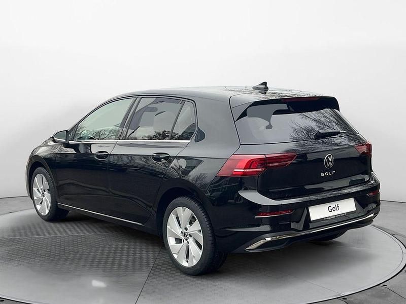 Gebraucht VW Golf VIII Style 150 PS (110 kW) 2025 Schwarz Limousine
