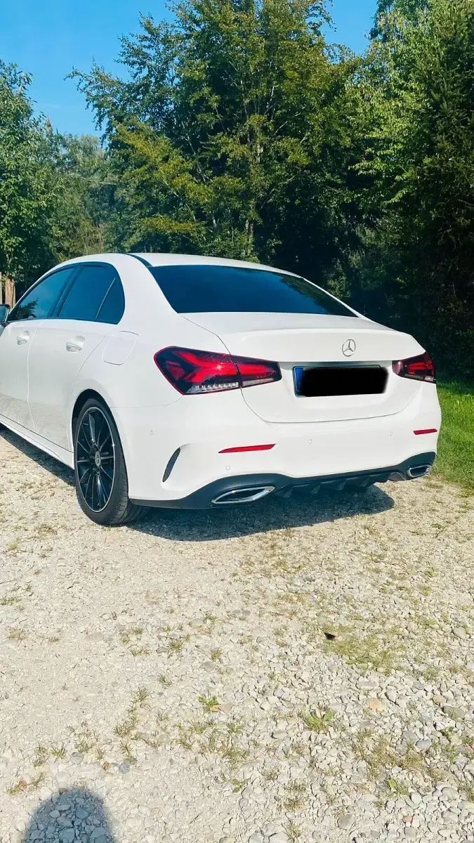 Gebraucht Mercedes A200 AMG line 163 PS (119 kW) 2020 Weiß Limousine