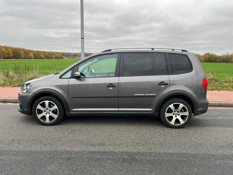 Gebraucht VW Touran Cross 140 PS (102 kW) 2011 Grau Van / Kleinbus