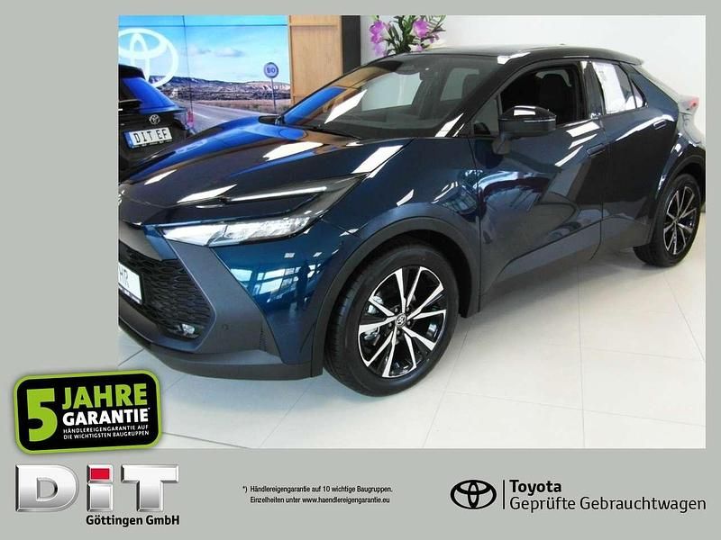 Dark teal mica metallic (785)/ Neu 2025 Toyota C-HR SUV | 31.990 € - Bild 1/4
