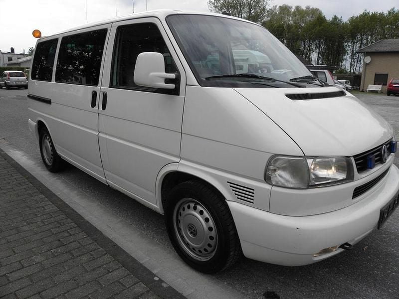Gebraucht VW Caravelle 151 PS (111 kW) 2002 Grau Van / Kleinbus