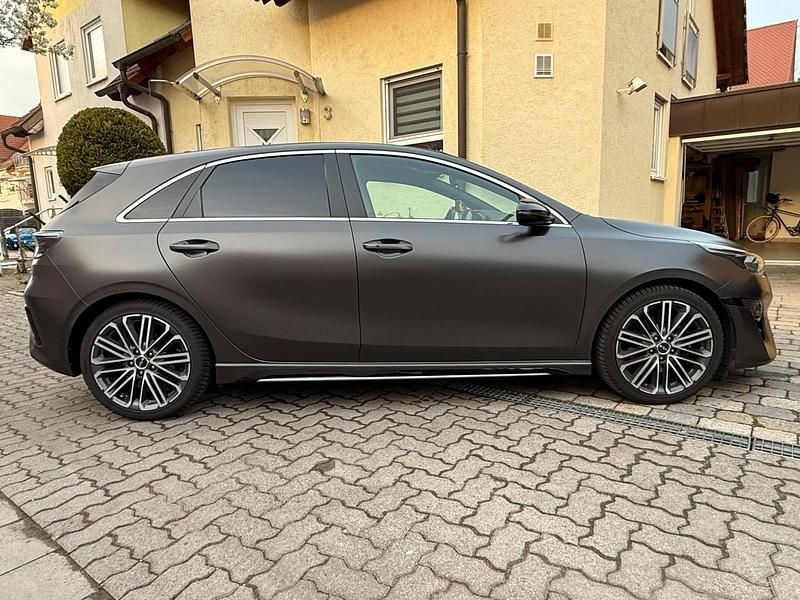 Gebraucht Kia Ceed GT-Line 160 PS (117 kW) 2022 Grau Kleinwagen