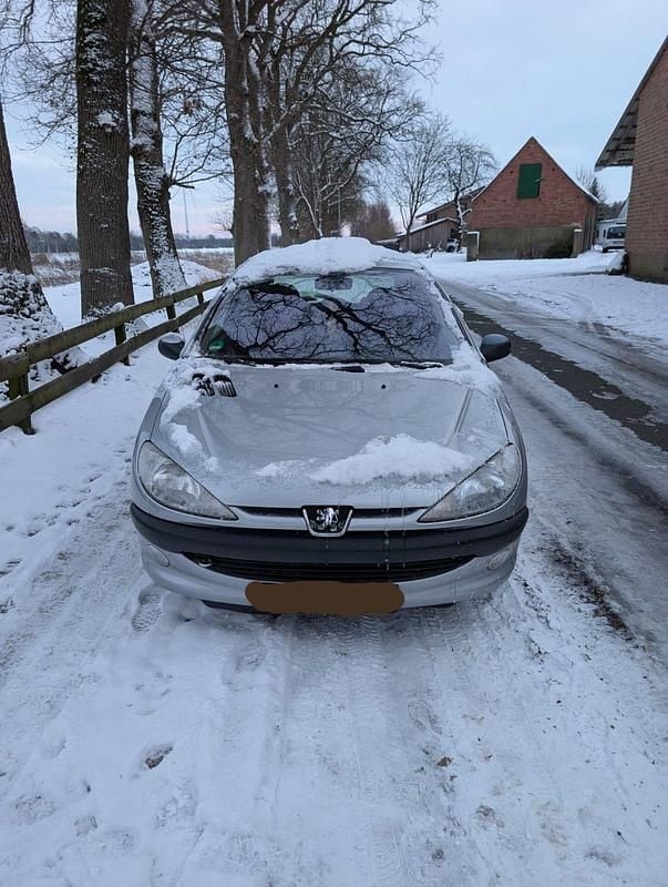 Silber Gebraucht 2001 Peugeot 206 Kleinwagen | 400 € (Guter Preis) - Bild 1/4