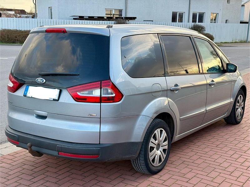 Gebraucht Ford Galaxy 140 PS (102 kW) 2010 Van / Kleinbus