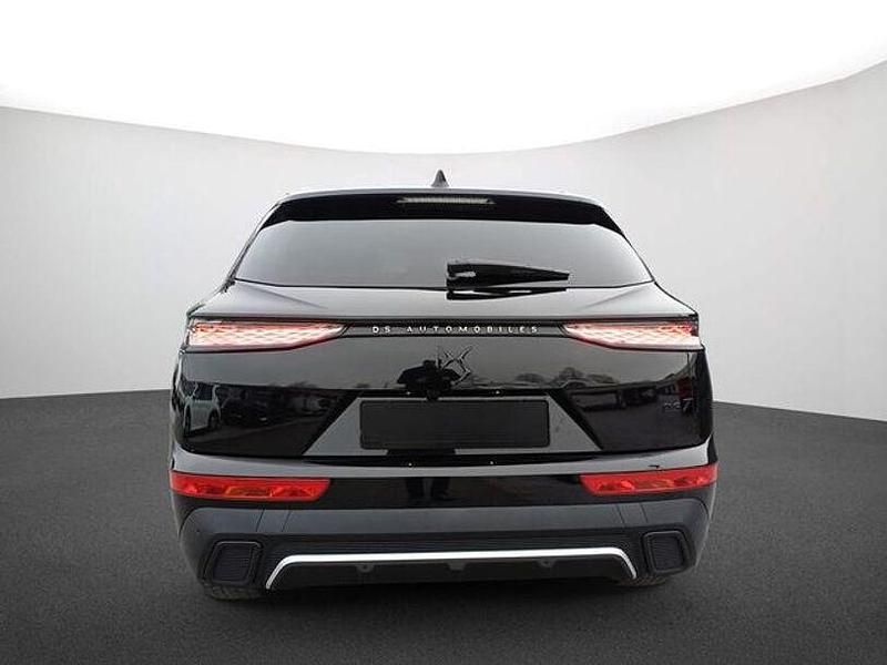 Gebraucht DS Automobiles DS7 Crossback Performance Line Plus 131 PS (96 kW) 2024 Schwarz perla nera (metallic) SUV