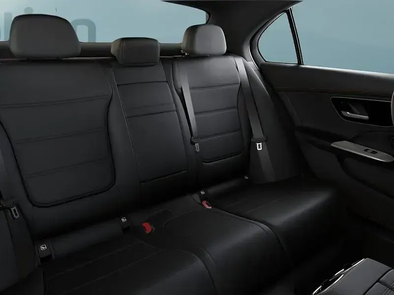 Gebraucht Mercedes C300e 204 PS (150 kW) 2023 Schwarz Limousine