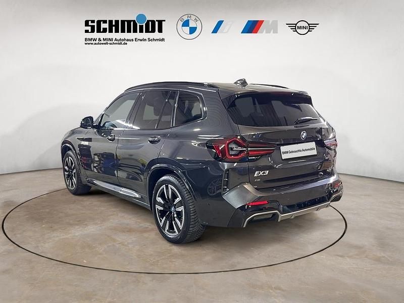 Gebraucht BMW iX3 Shadowline 210 kW (286 PS) 2023 Sophistograu SUV