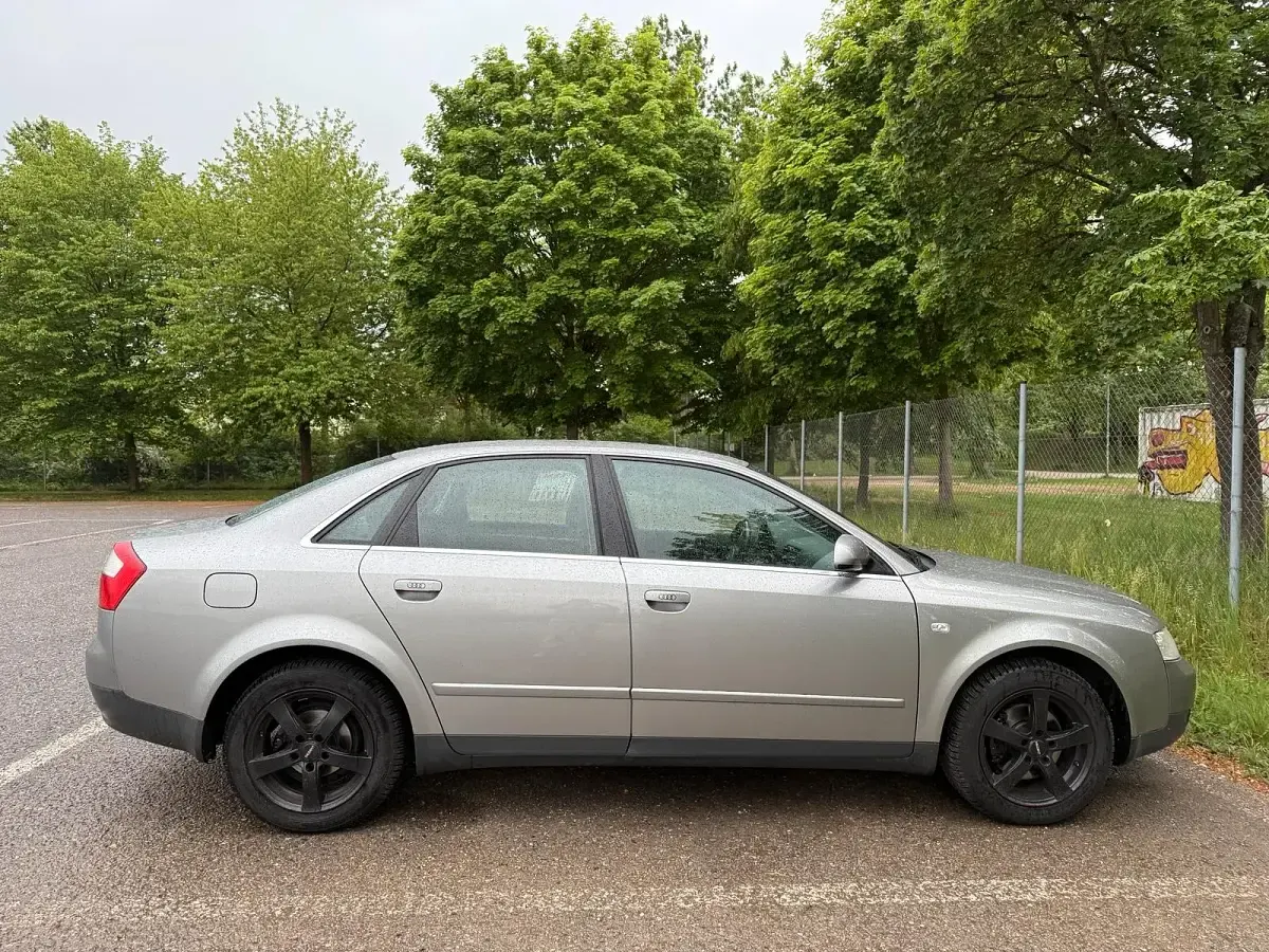 Gebraucht Audi A4 150 PS (110 kW) 2003 Grau Limousine