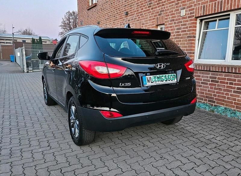 Gebraucht Hyundai Tucson 116 PS (85 kW) 2015 Schwarz SUV