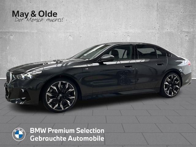 Gebraucht BMW 520 Comfort Edition 190 PS (139 kW) 2025 Sophistograu brillanteffekt me Limousine
