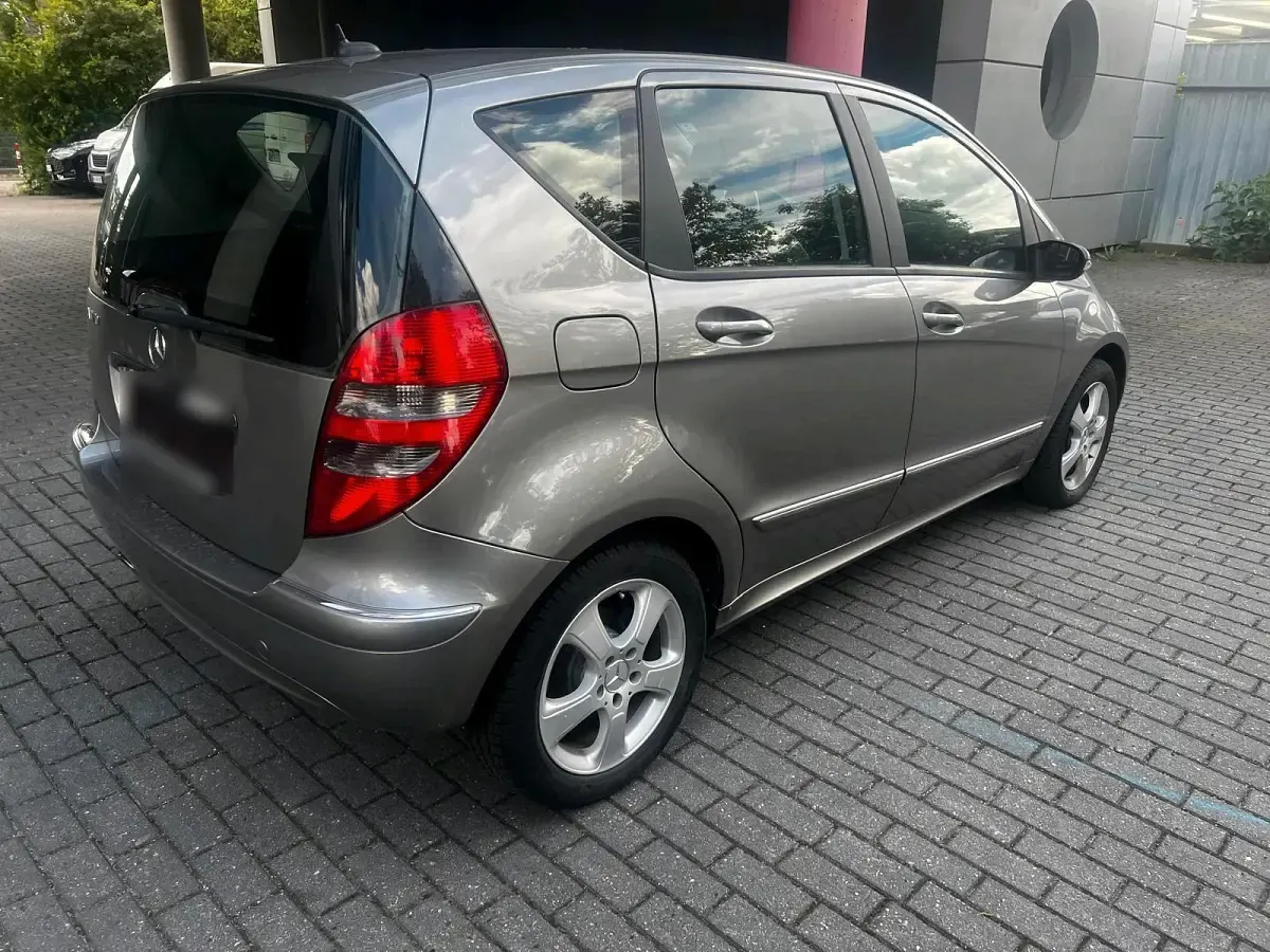 Gebraucht Mercedes A170 116 PS (85 kW) 2006 Gold Limousine