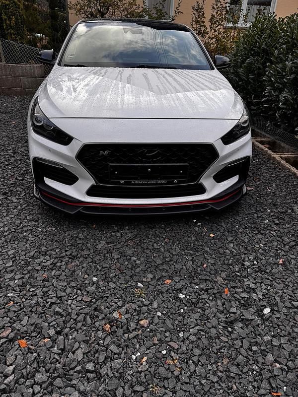 Weiß Gebraucht 2020 Hyundai i30 Limousine | 20.700 € (Fairer Preis) - Bild 1/4