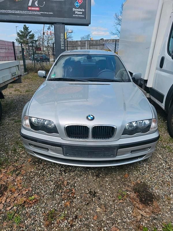 Gebraucht BMW 320 170 PS (125 kW) 2002 Silber Limousine