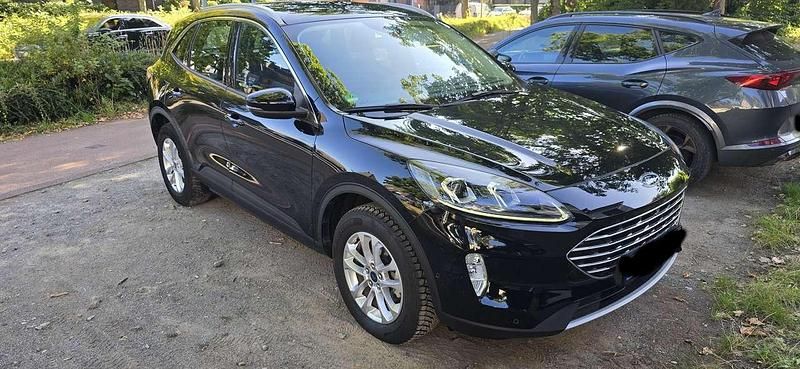 Schwarz Gebraucht 2022 Ford Kuga Titanium SUV | 22.000 € (Superpreis) - Bild 1/4
